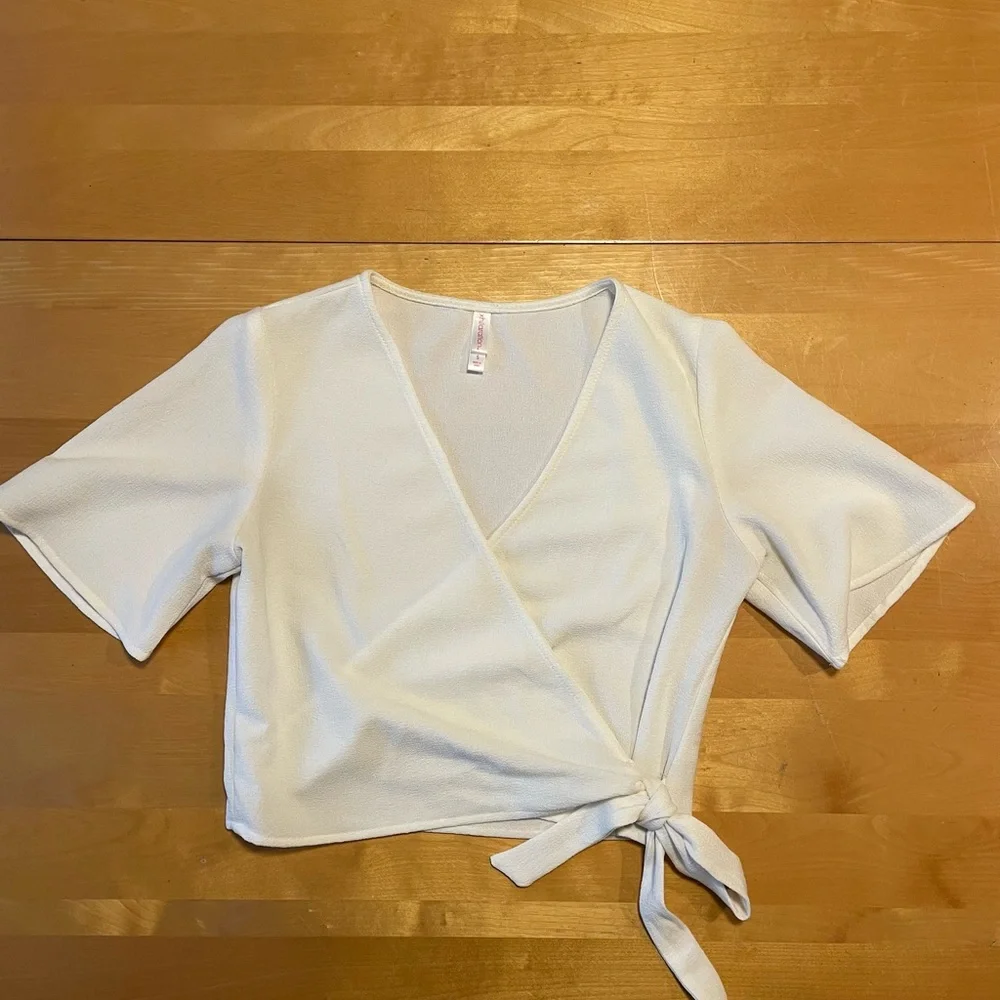 Xhilaration Tie Front Blouse - Size S - Picture 4 of 7
